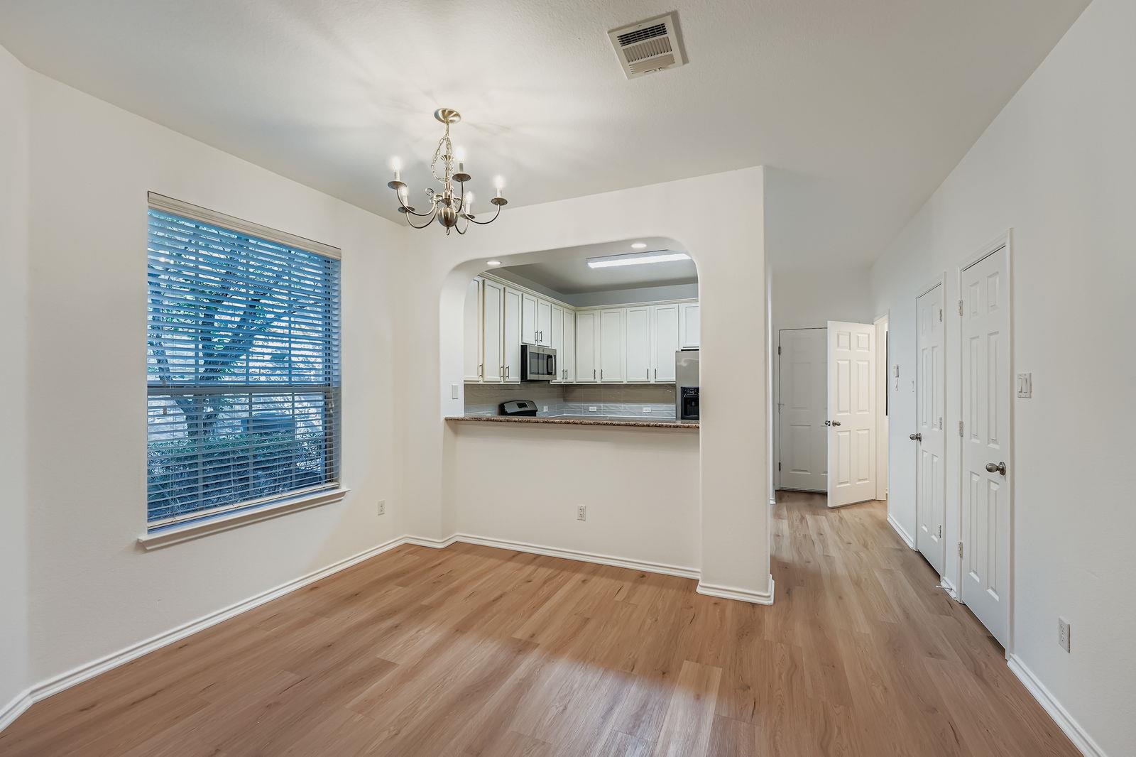 Austin, Texas 78727, United States, 2 Bedrooms Bedrooms, ,3 BathroomsBathrooms,Residential,Active,175489