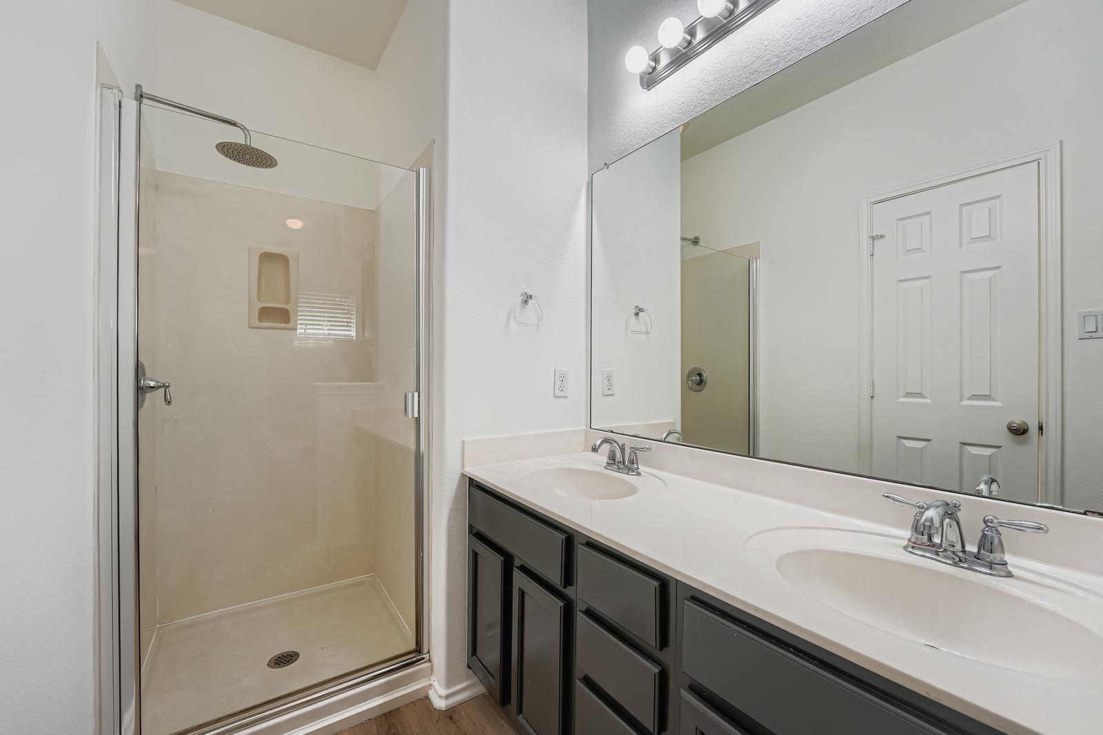 Austin, Texas 78727, United States, 2 Bedrooms Bedrooms, ,3 BathroomsBathrooms,Residential,Active,175489