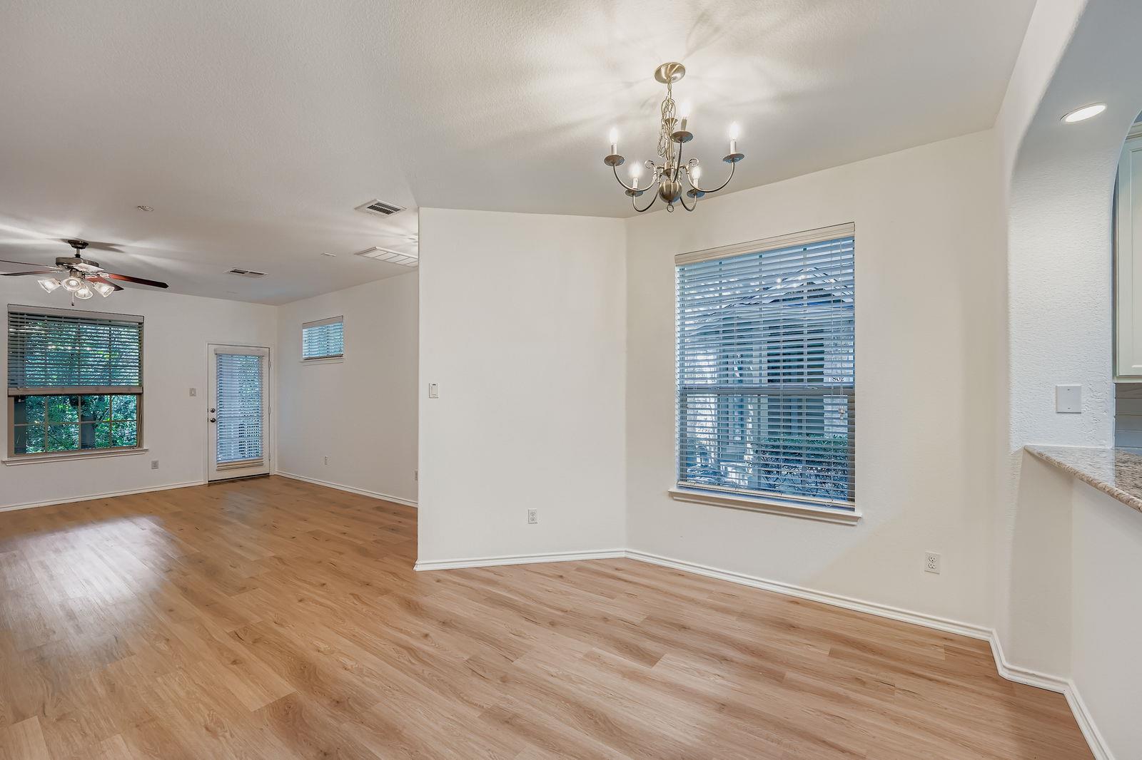 Austin, Texas 78727, United States, 2 Bedrooms Bedrooms, ,3 BathroomsBathrooms,Residential,Active,175489