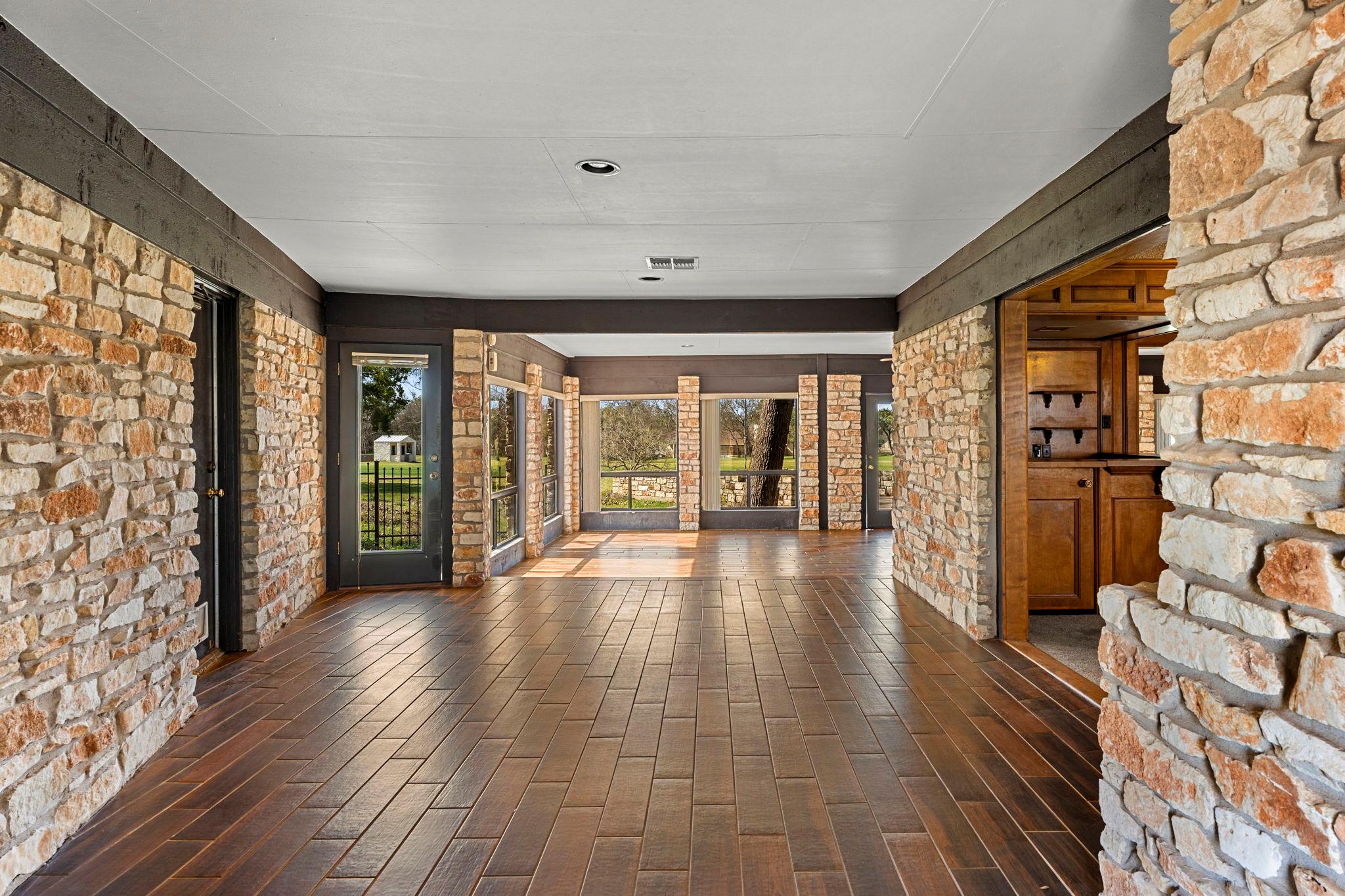 108 Augusta LN