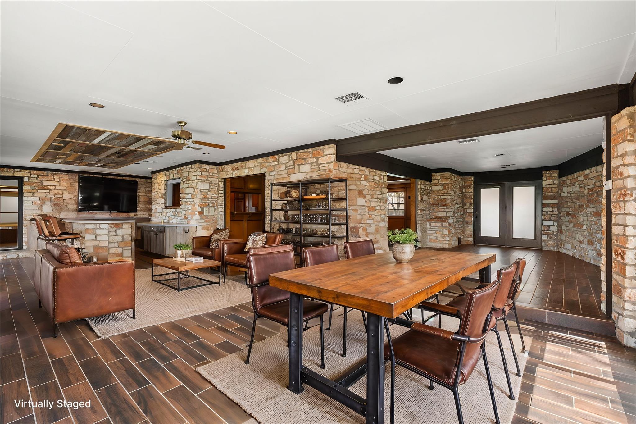 108 Augusta LN