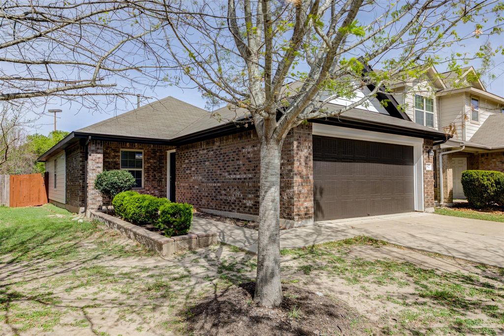 Photo of 6812 Crestone RD, Austin, TX 78744 (MLS # 6979054)