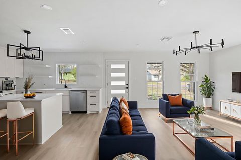 Photo of 903 Cardiff DR, Austin, TX 78745 (MLS # 5153183)