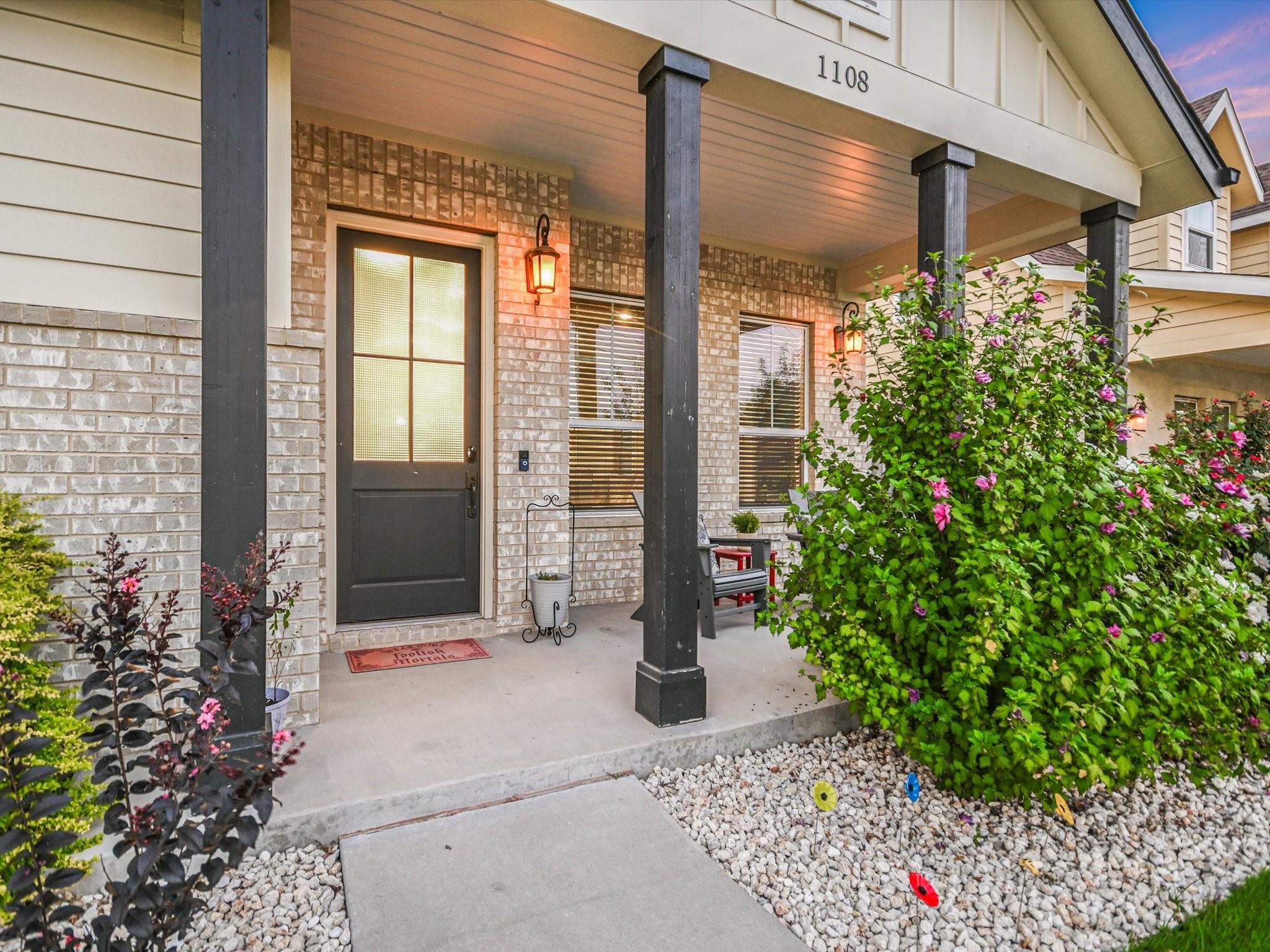 Georgetown, Texas 78626, United States, 3 Bedrooms Bedrooms, ,3 BathroomsBathrooms,Residential,Pending,48448