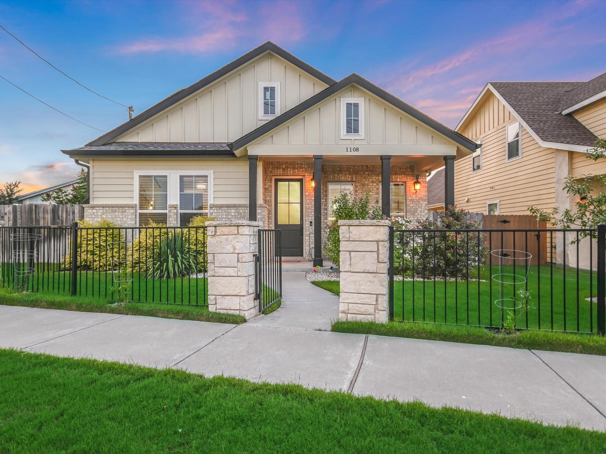 Georgetown, Texas 78626, United States, 3 Bedrooms Bedrooms, ,3 BathroomsBathrooms,Residential,Pending,48448