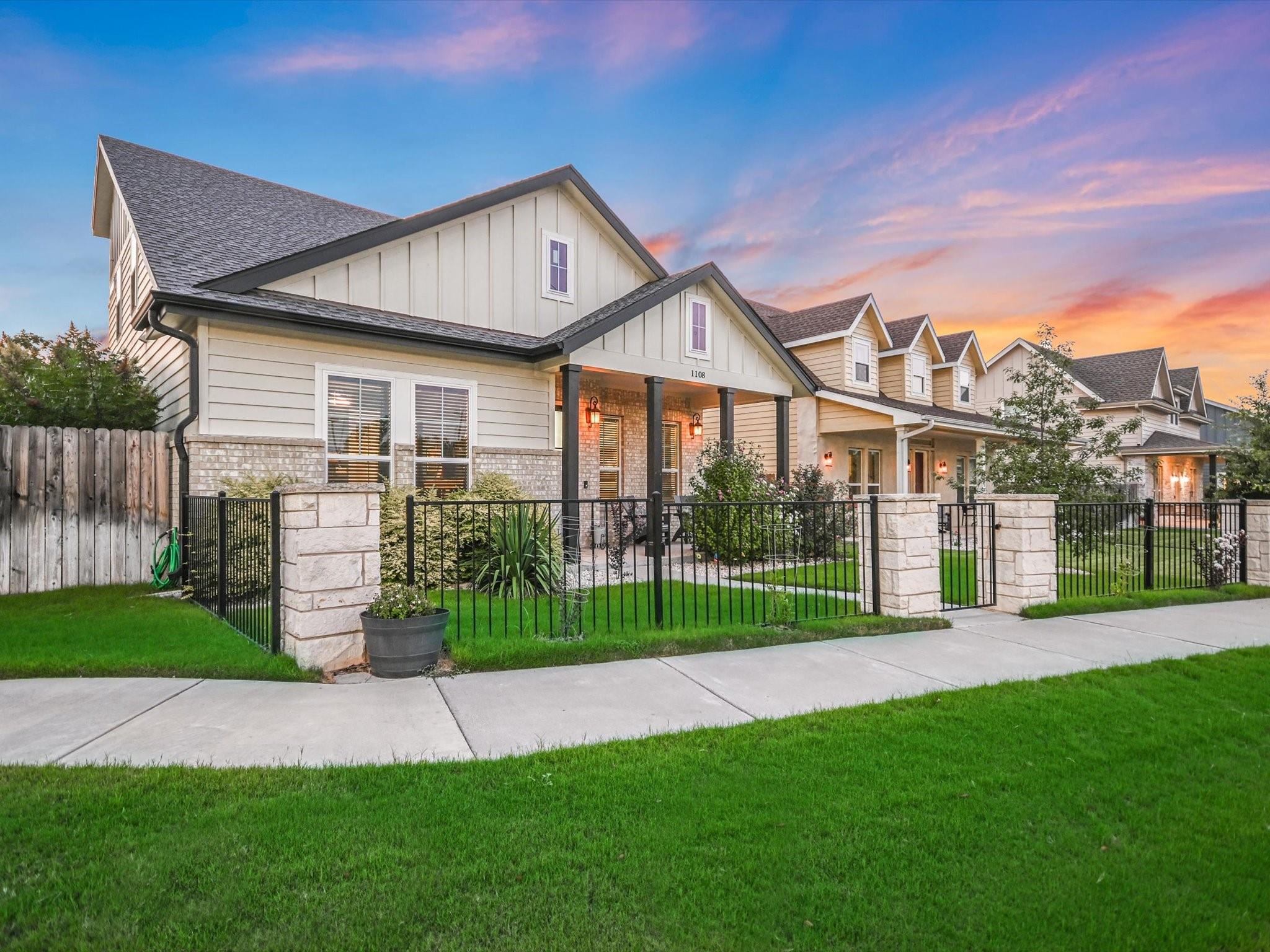 Georgetown, Texas 78626, United States, 3 Bedrooms Bedrooms, ,3 BathroomsBathrooms,Residential,Pending,48448