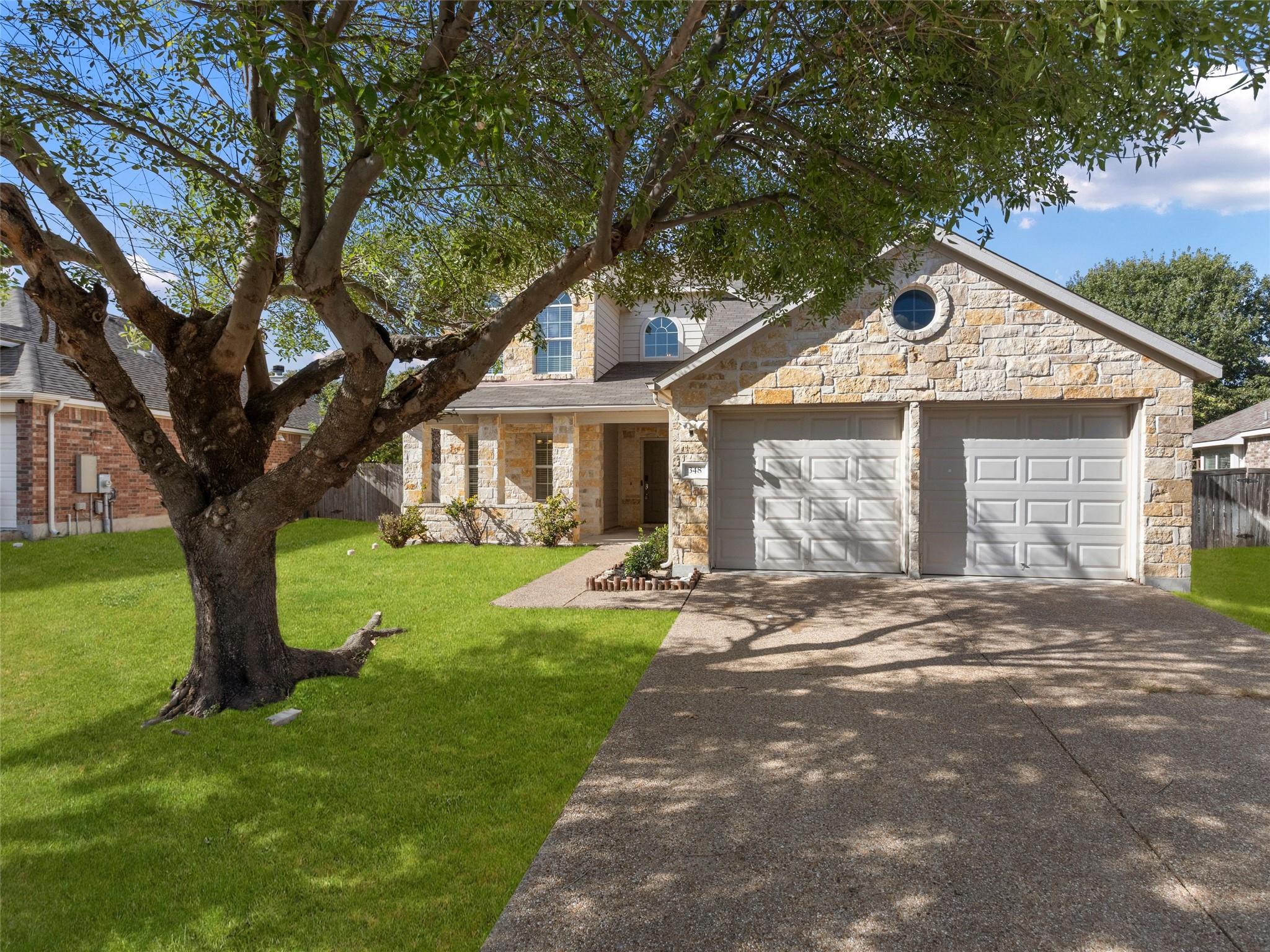 348 King Elder LN