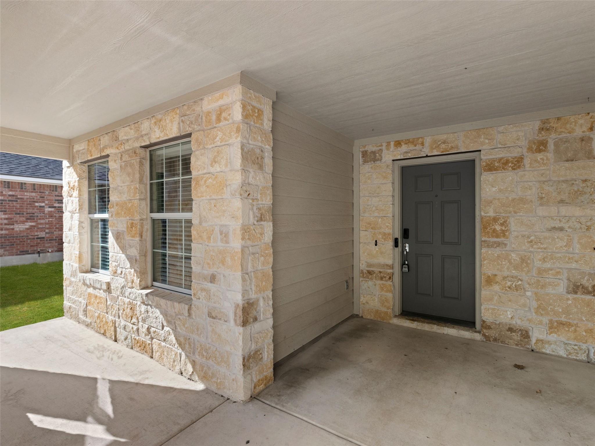348 King Elder LN