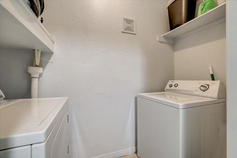 Photo of 2515 Pearl St #210, Austin, TX 78705 (MLS # 2941034)