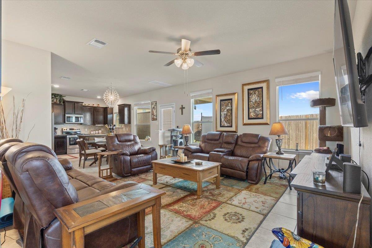 212 Plata LN