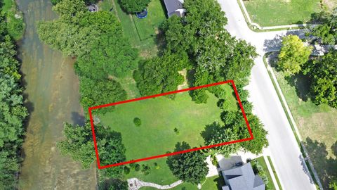 337 Fair LN New Braunfels TX 78130