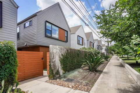 Photo of 4020 Airport BLVD #9, Austin, TX 78722 (MLS # 6402754)