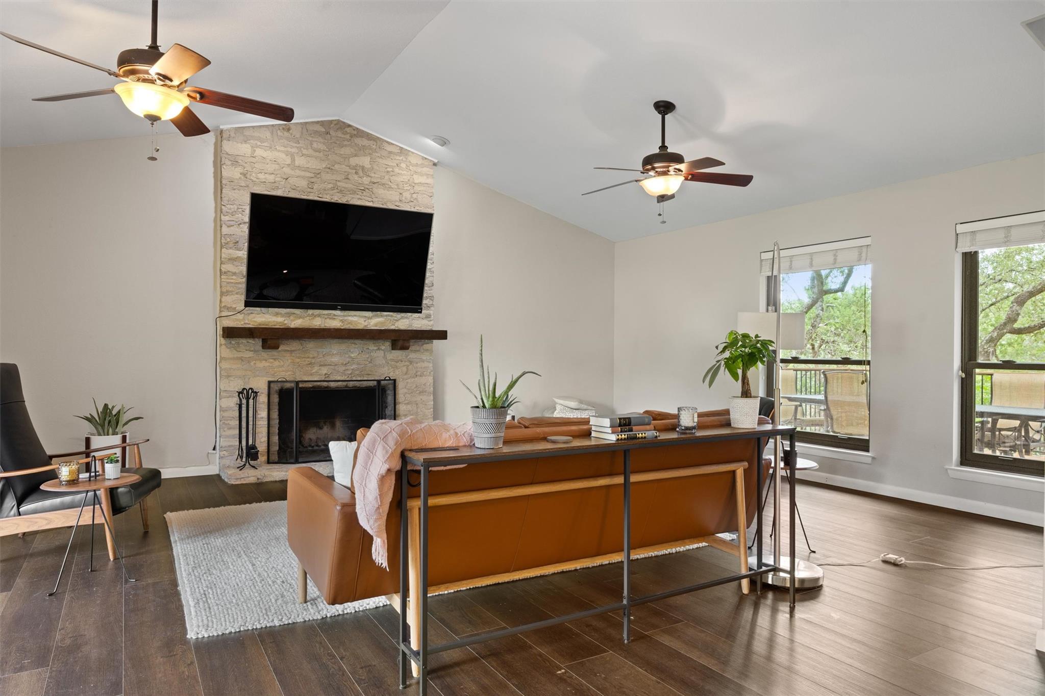 413 Ridgecrest RD