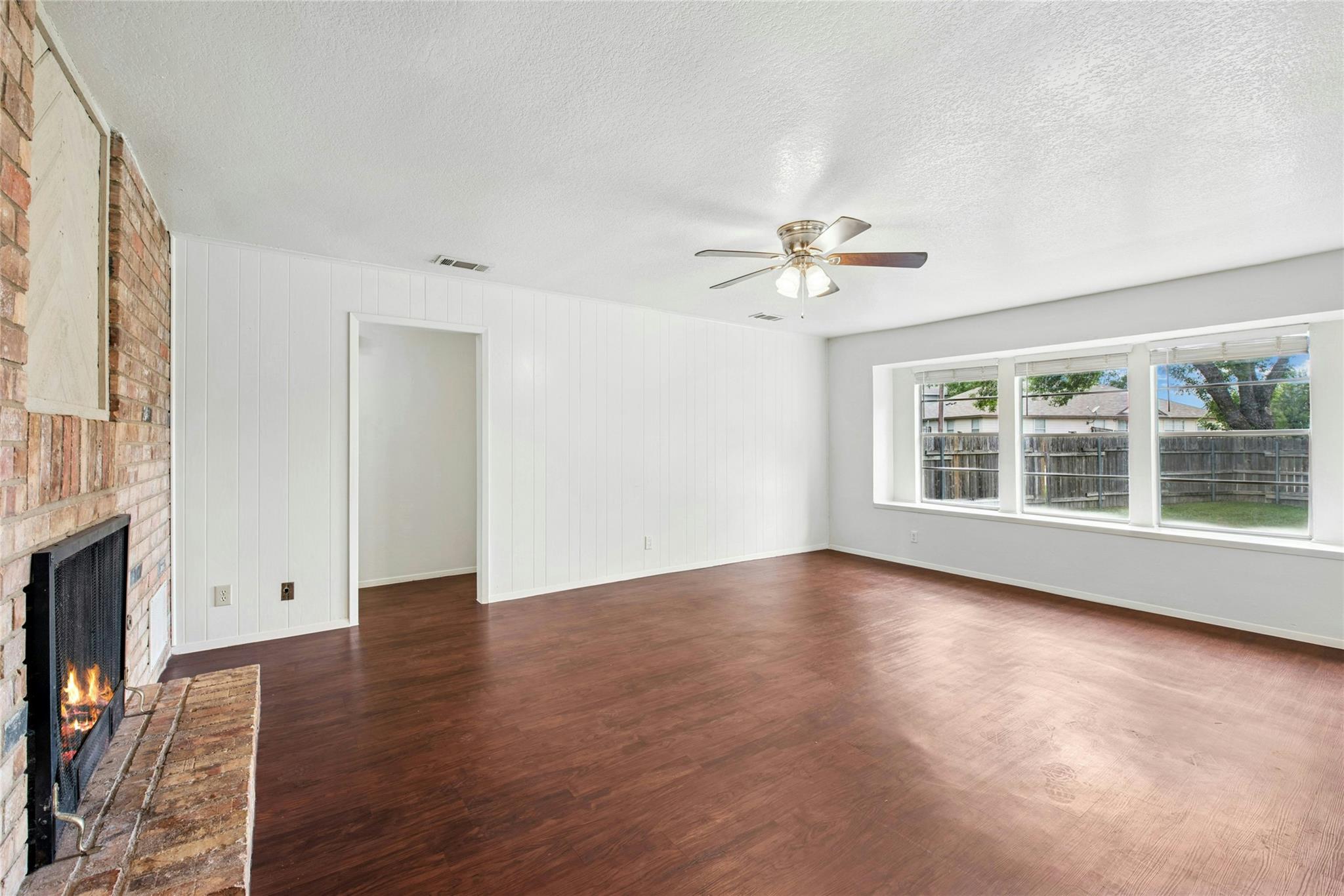 912 Cactus DR