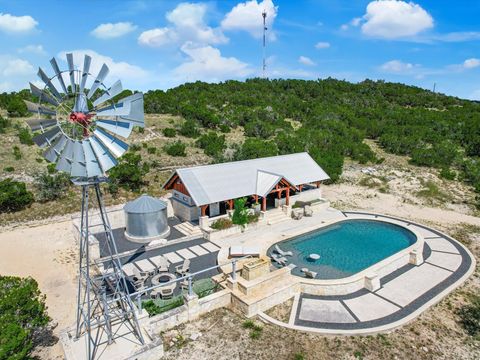 453 LONE MAN MOUNTAIN RD Wimberley TX 78676