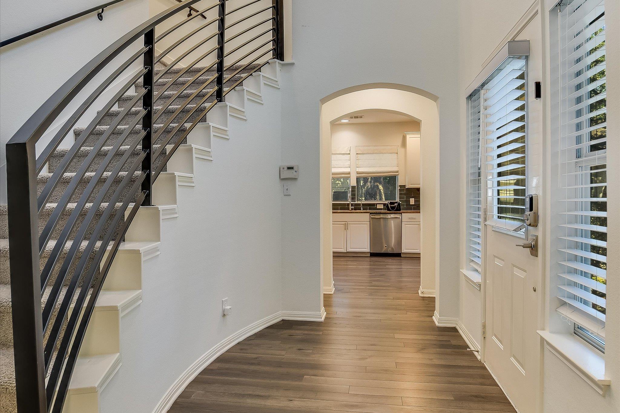1011 Brodie ST 8