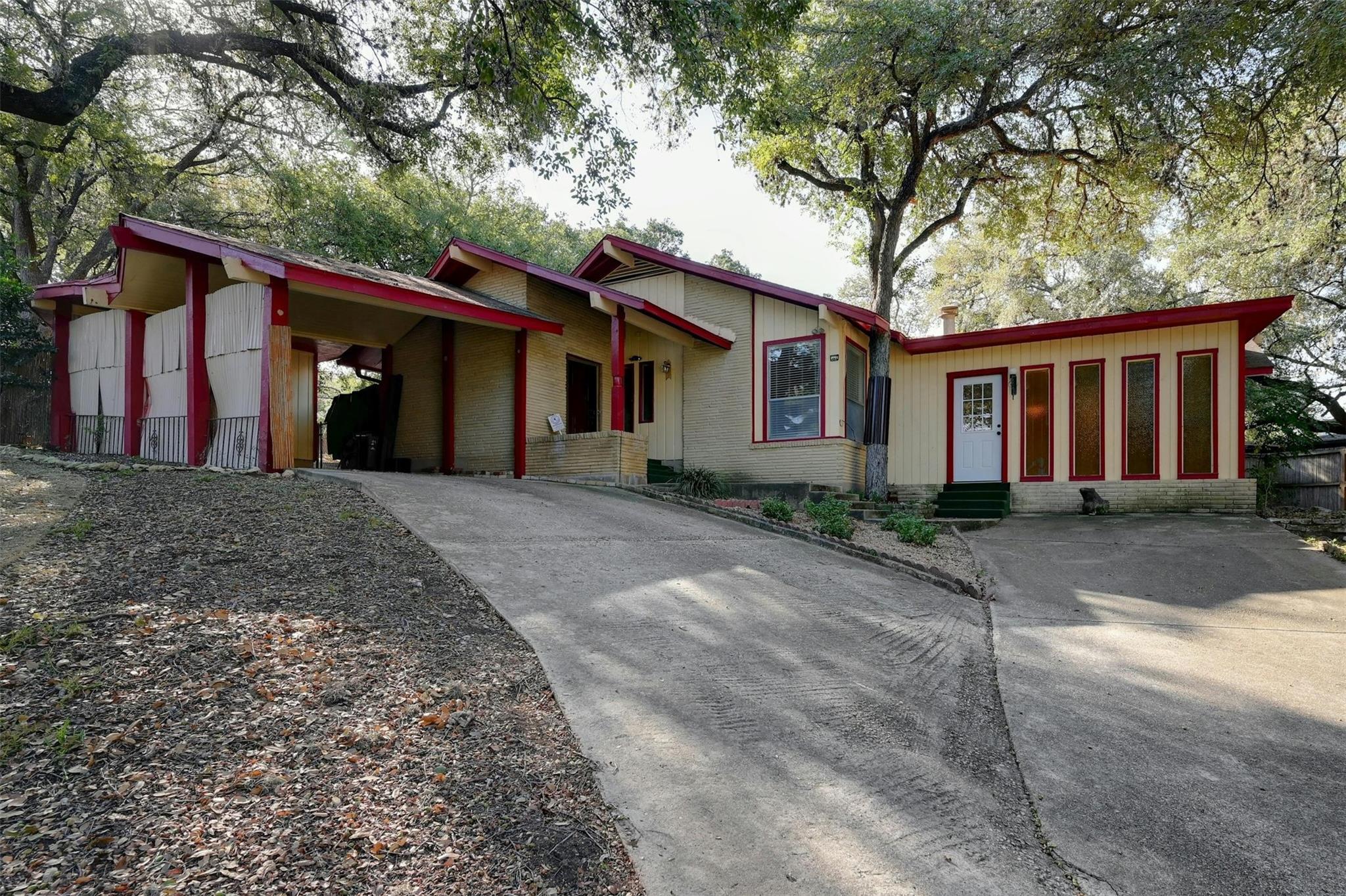 9006 Rock Cliff RD