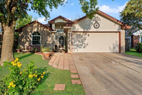 Photo of 319 Clarks WAY, Hutto, TX 78634 (MLS # 4457998)