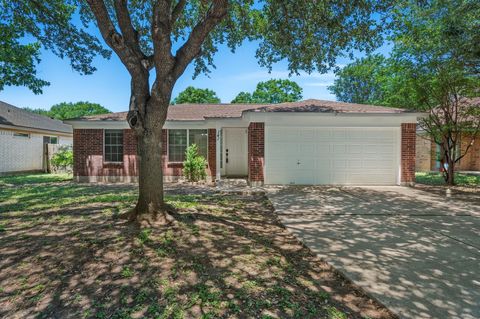 141 Britni LOOP Kyle TX 78640