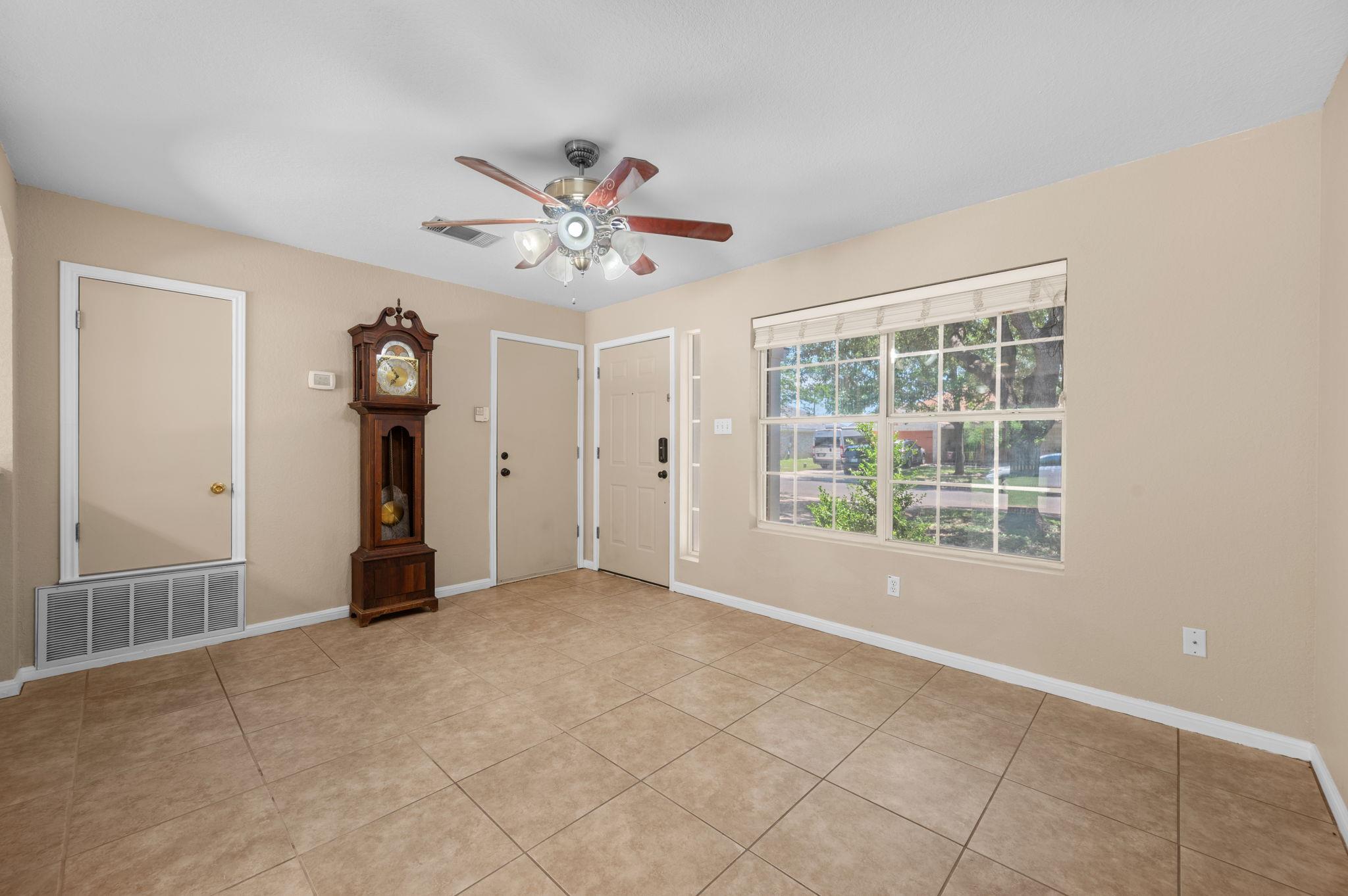 141 Britni LOOP