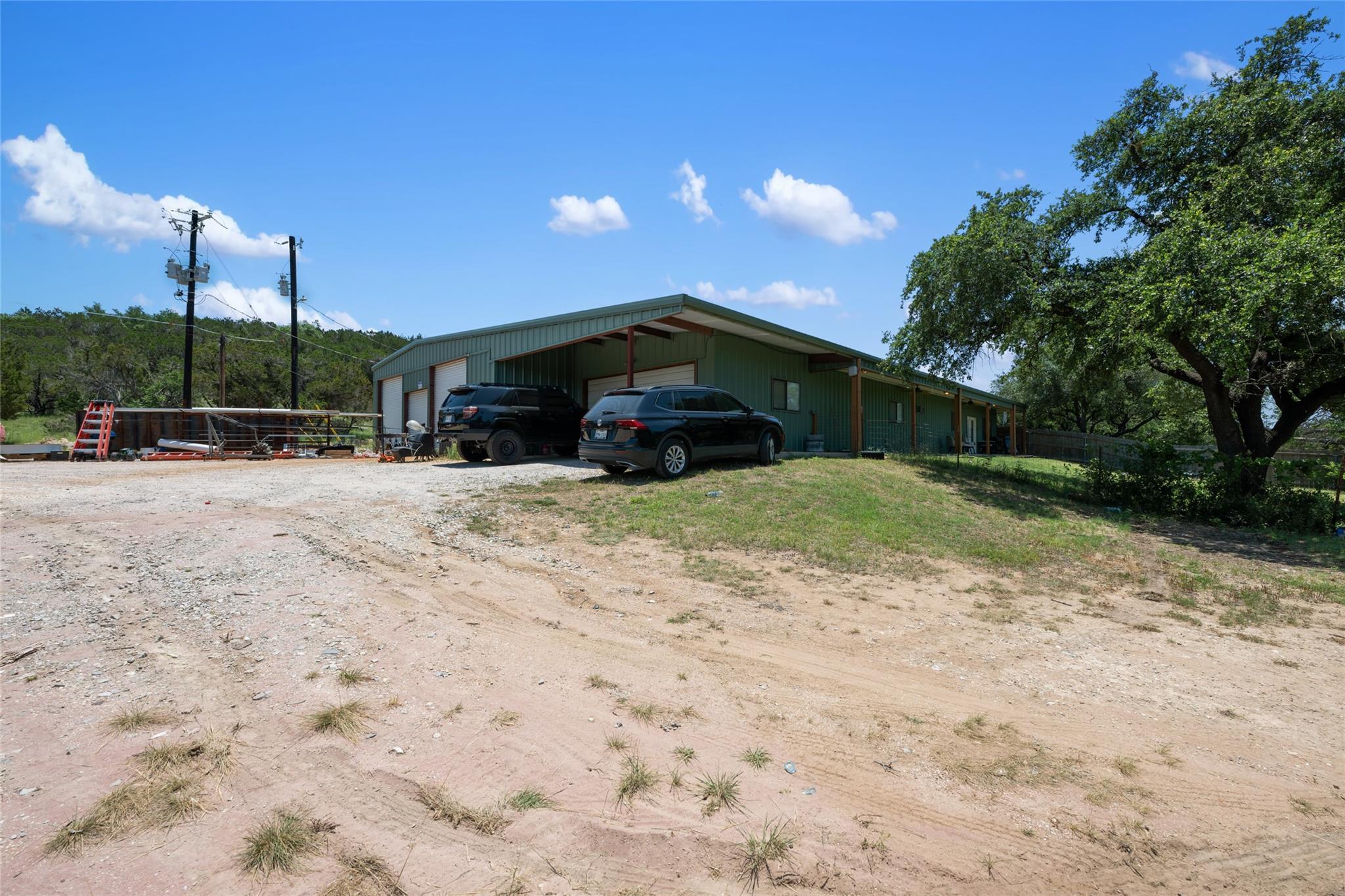 21511 W STATE HY 71 W