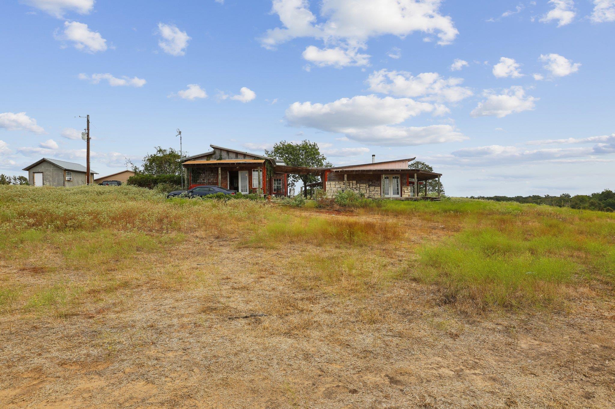 1090 Private Road 7046