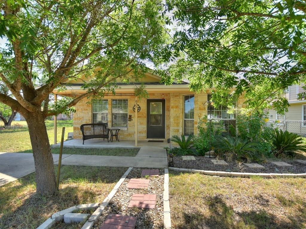 Photo 1 of 26 — 835 Pecan LN, Cottonwood Shores, TX 78657