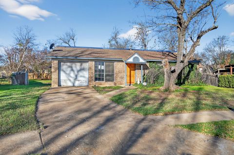 Photo of 1705 Cherry Meadow CIR, Austin, TX 78745 (MLS # 7336651)