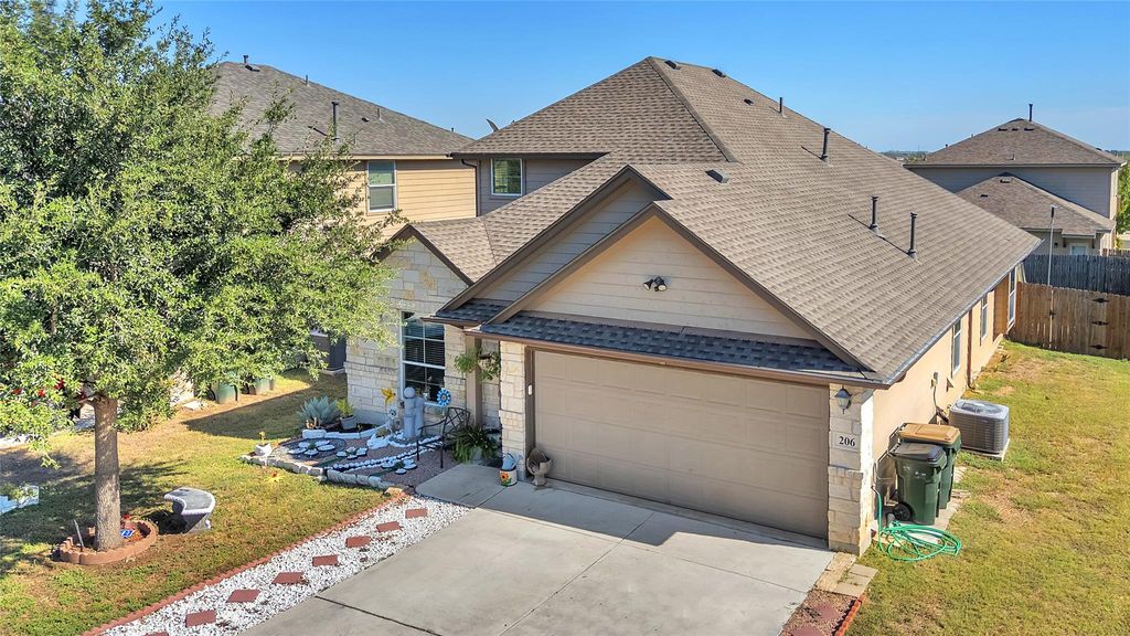 Photo of 206 Linden LN, San Marcos, TX 78666 (MLS # 2558234)