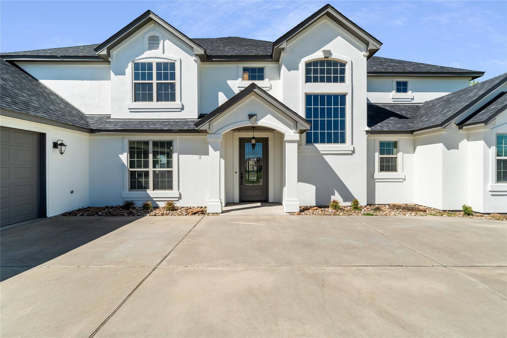 6217 Miller LN