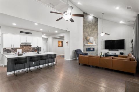 4212 Dutchman DR NW Pflugerville TX 78660