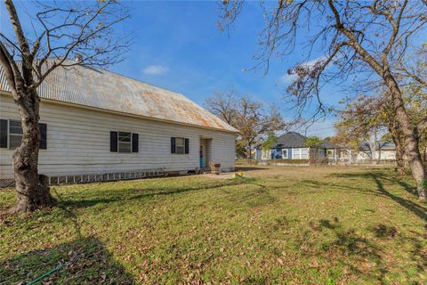 A home in Smithville