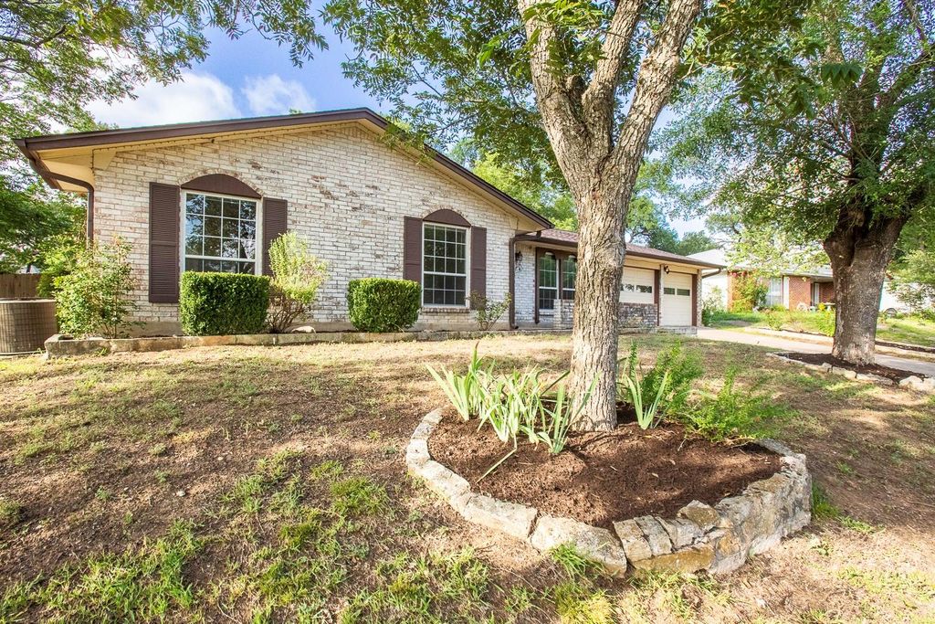 Photo for 1444 Salem Meadow CIR, Austin, TX 78745 (MLS # 4375191)