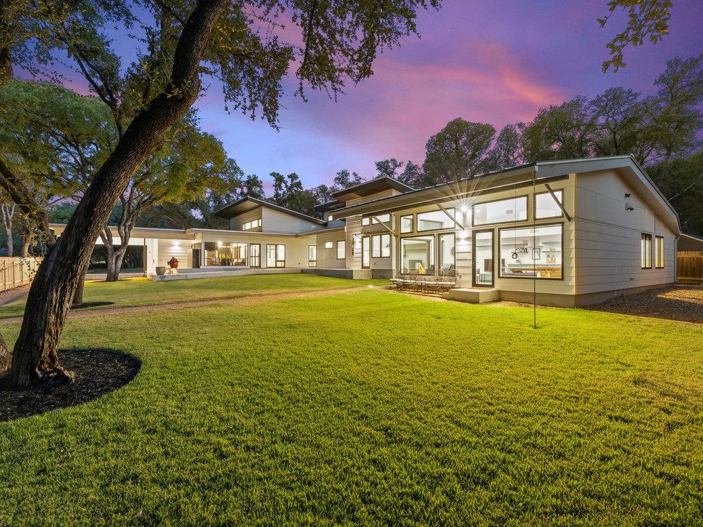 1600 Barton Hills DR