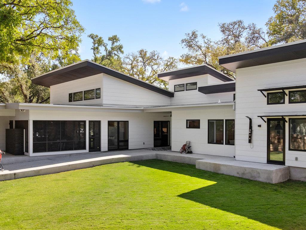 1600 Barton Hills DR