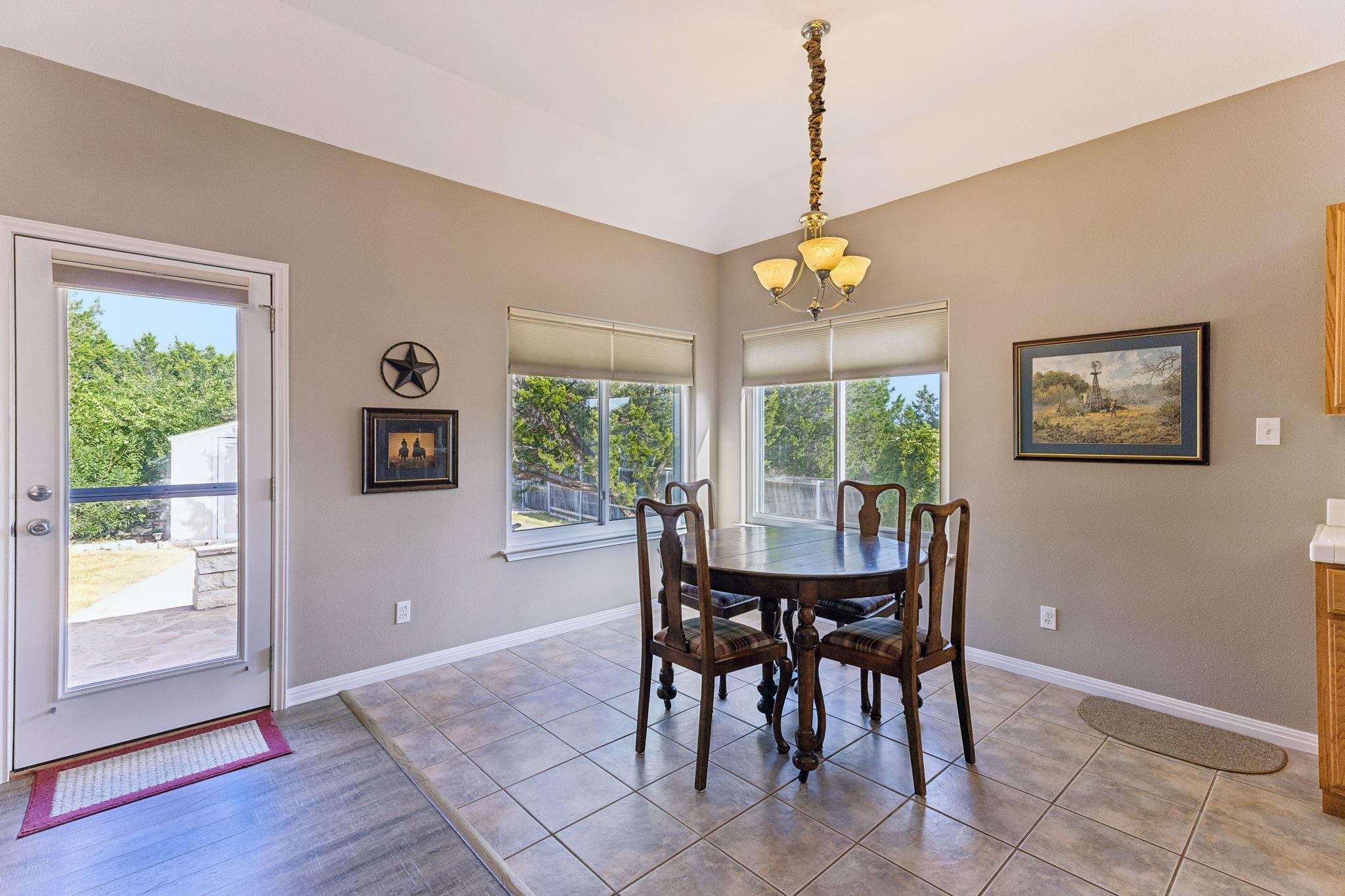 1 Rock Hollow CIR