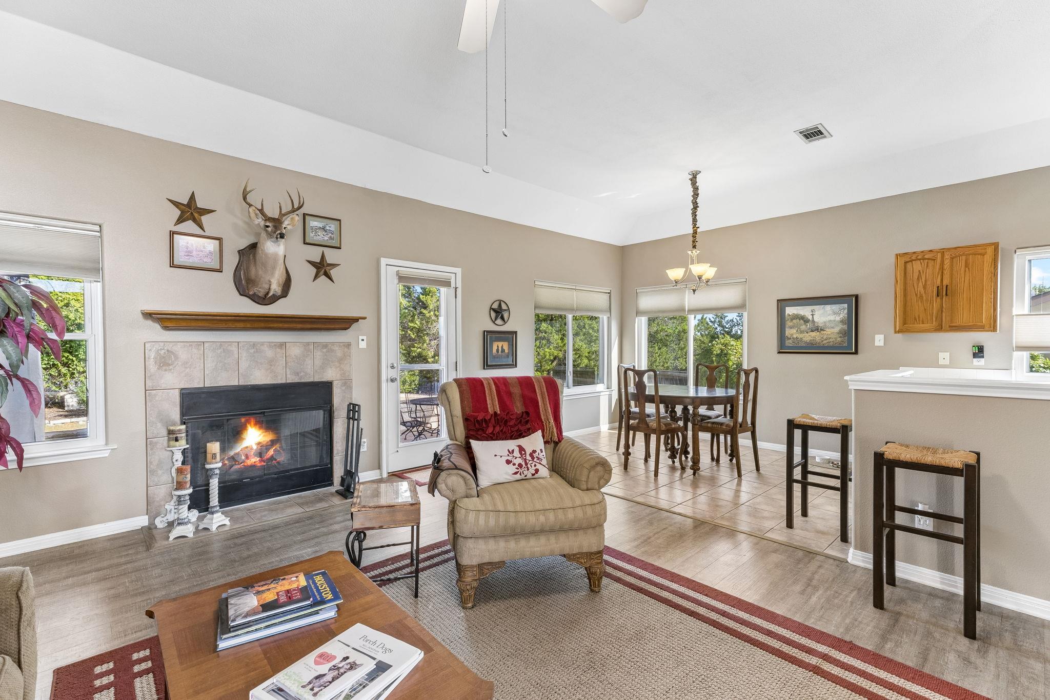 1 Rock Hollow CIR