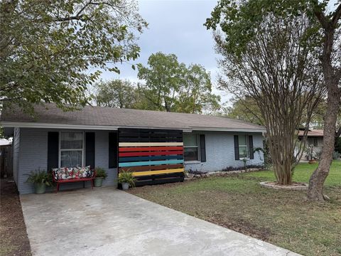 Tiny photo for 4413 Russell DR, Austin, TX 78745 (MLS # 1961830)