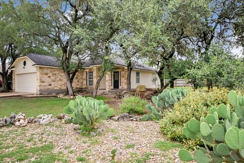Photo of 5 Dogwood DR, Wimberley, TX 78676 (MLS # 7665242)