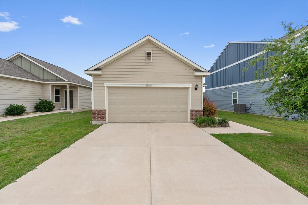 Photo of 13017 Foreston DR, Austin, TX 78754 (MLS # 6247444)
