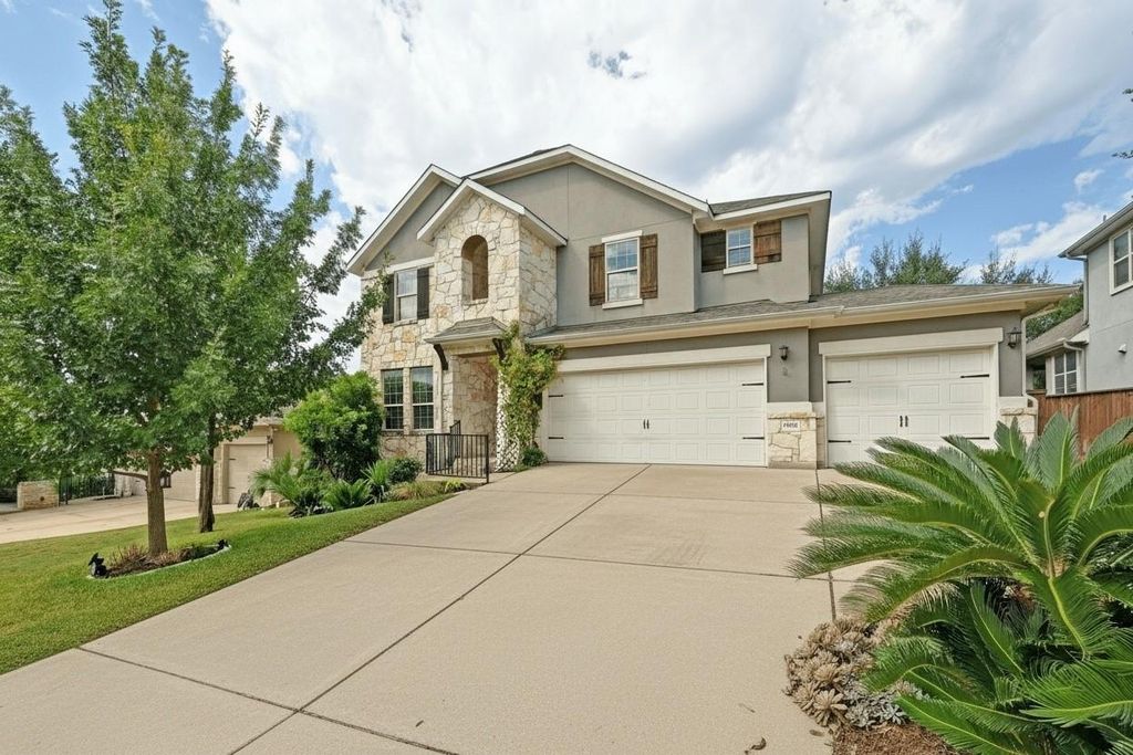 Photo for 15932 Cinca Terra DR, Bee Cave, TX 78738 (MLS # 7295914)