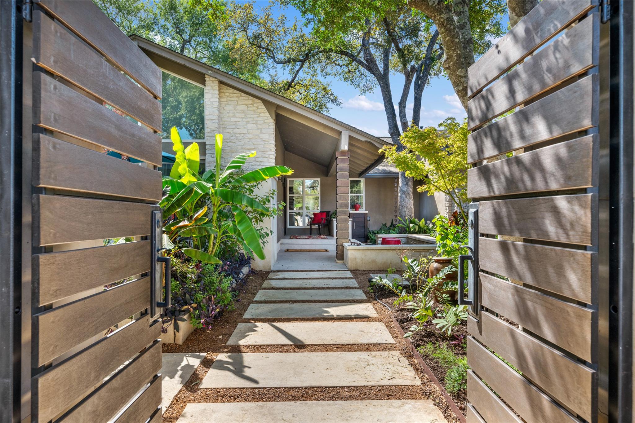 4305 Cliffwood CIR