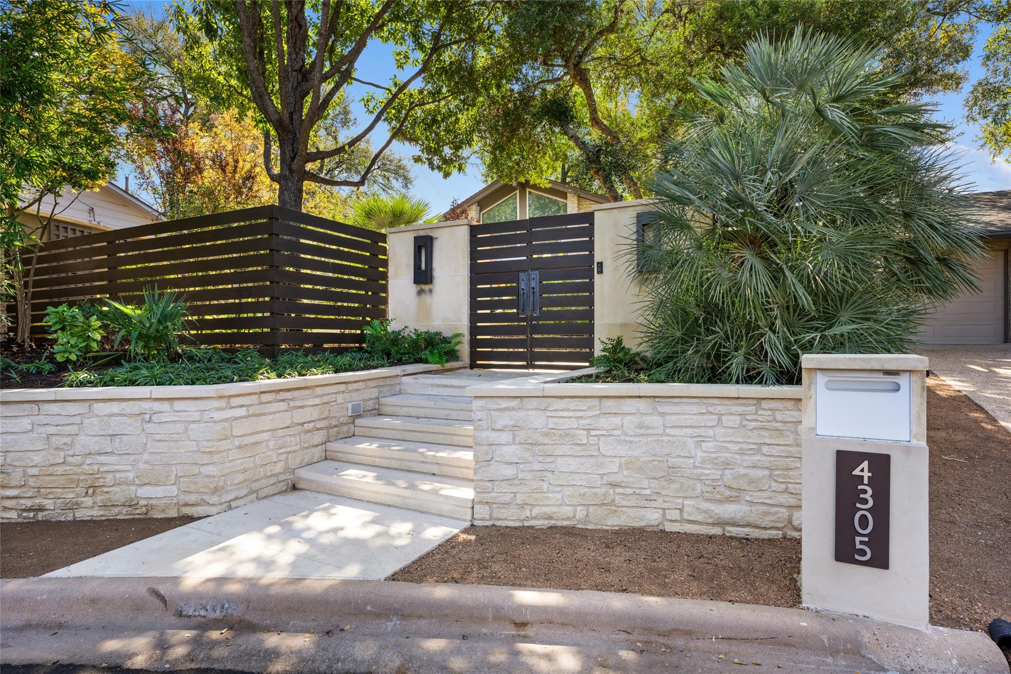 4305 Cliffwood CIR