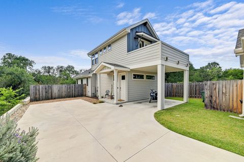 Photo of 1312 E M Franklin Ave #2, Austin, TX 78721 (MLS # 9814691)