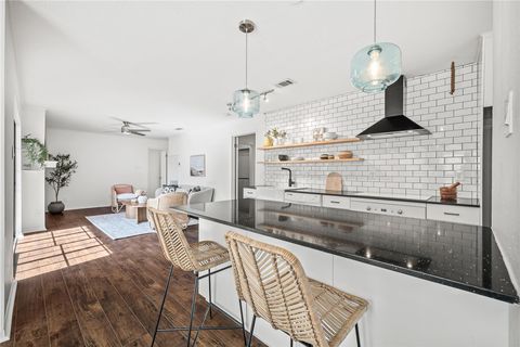 Tiny photo for 1510 W North Loop BLVD #424, Austin, TX 78756 (MLS # 2573880)