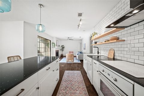 Tiny photo for 1510 W North Loop BLVD #424, Austin, TX 78756 (MLS # 2573880)