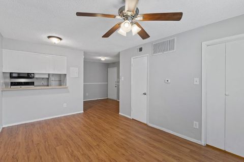 Photo of 4105 Speedway #202, Austin, TX 78751 (MLS # 9910484)