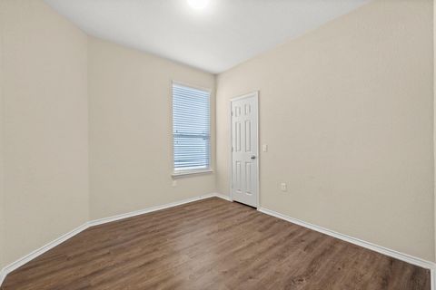 Tiny photo for 5704 Levenwood LN, Austin, TX 78724 (MLS # 5302515)