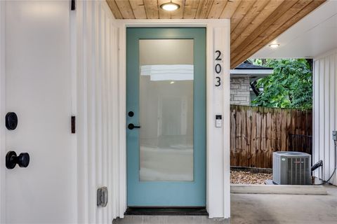 Tiny photo for 913 Duncan LN #203, Austin, TX 78705 (MLS # 2607959)