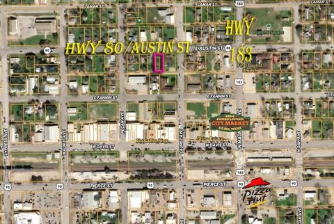 516 Austin ST Luling TX 78648